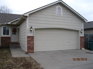 1020 N Cedar Point Cir, Rose Hill, KS 67133