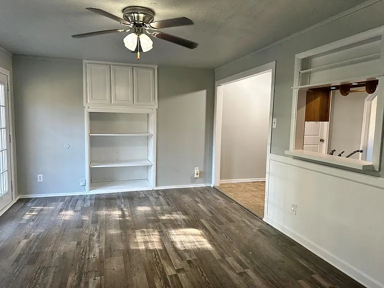 Dining/ Den