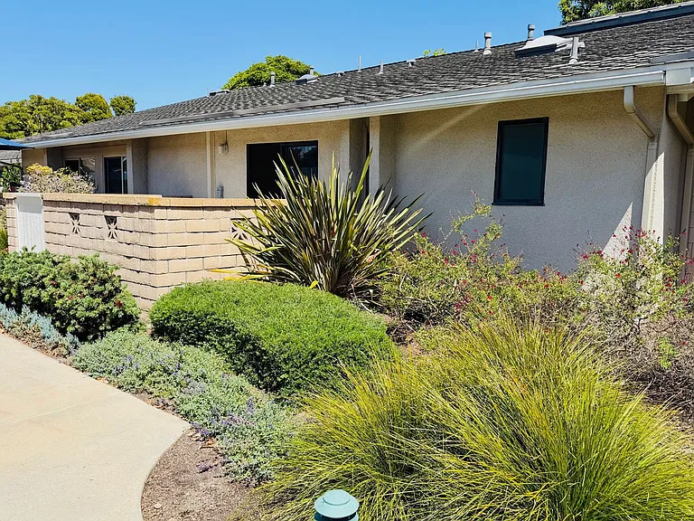 8933 Modesto Cir #1215B — Photo 21