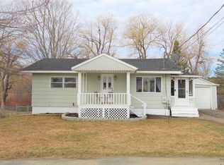 148 Morrill St, Pittsfield, ME 04967