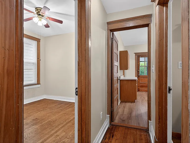 18 Boyd Ave #2 — Photo 7