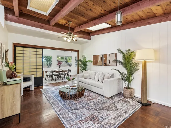 1335 Maalahi St, Honolulu, HI 96819