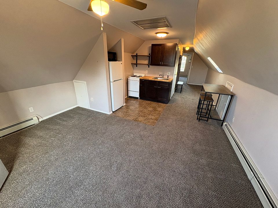 1st image of 427 Raft Ave