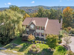 321 Shawnee Valley Dr, East Stroudsburg, PA