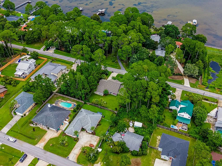 615 Shore Dr — Photo 61
