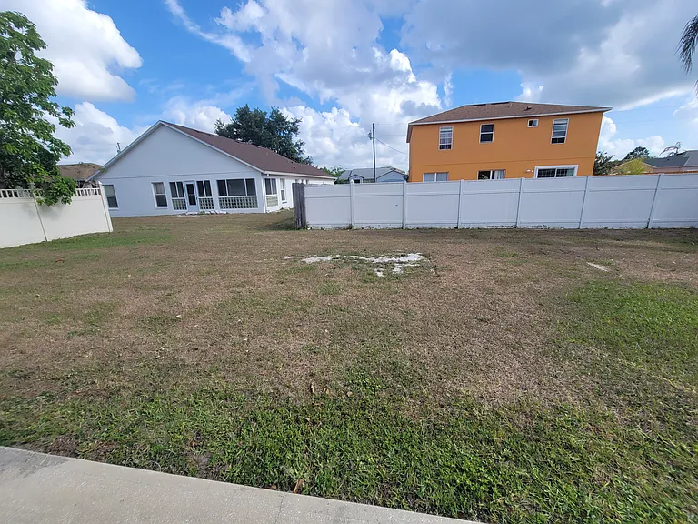 319 Alegriano Ct — Photo 16