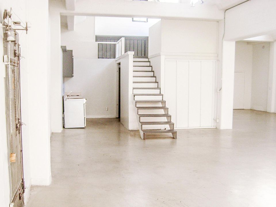 1st image of 300 S Thomas St #201
