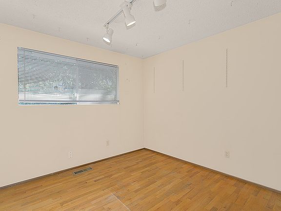 2nd image of 18230 25th Ave NE