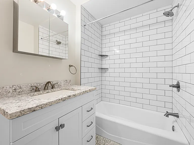 407 Veterans Dr — Photo 17