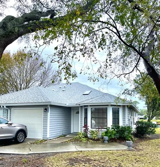 3 bed, 1300 sqft, $3,000 — Photo 2