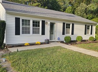 6577 Hickory Fork Rd, Hayes, VA 23072