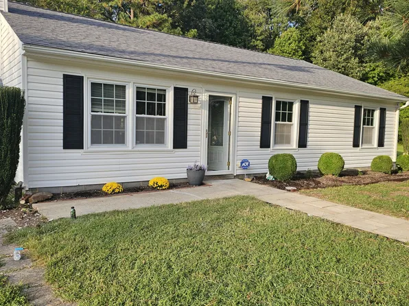 6577 Hickory Fork Rd, Hayes, VA 23072