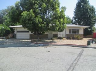 860 Felipe Pl, Hemet, CA 92543