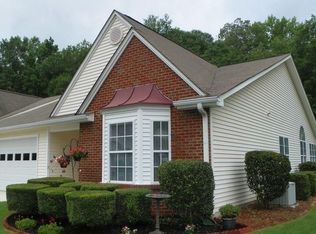 2120 Cherry Tree Ln, Peachtree City, GA 30269