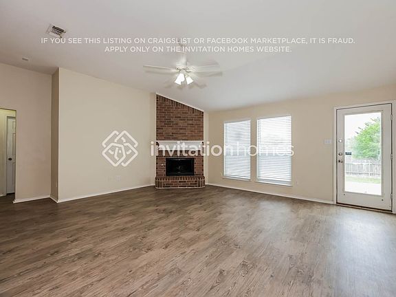 4th image of 1013 Hidden Oaks Dr