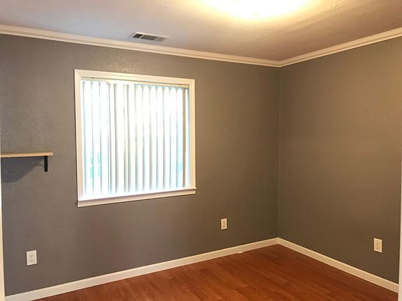 4th image of 1128 Park Heights Dr