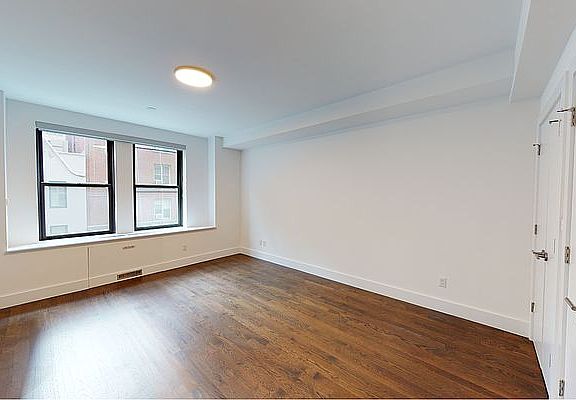 5th image of 666 W End Ave #4NO
