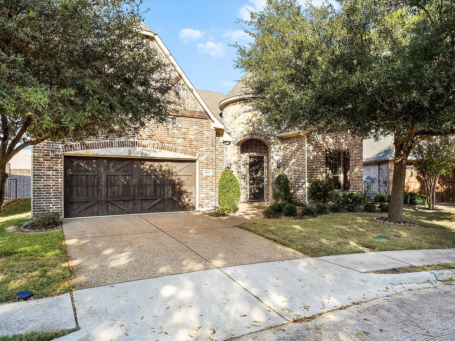 6814 Springwood Ln