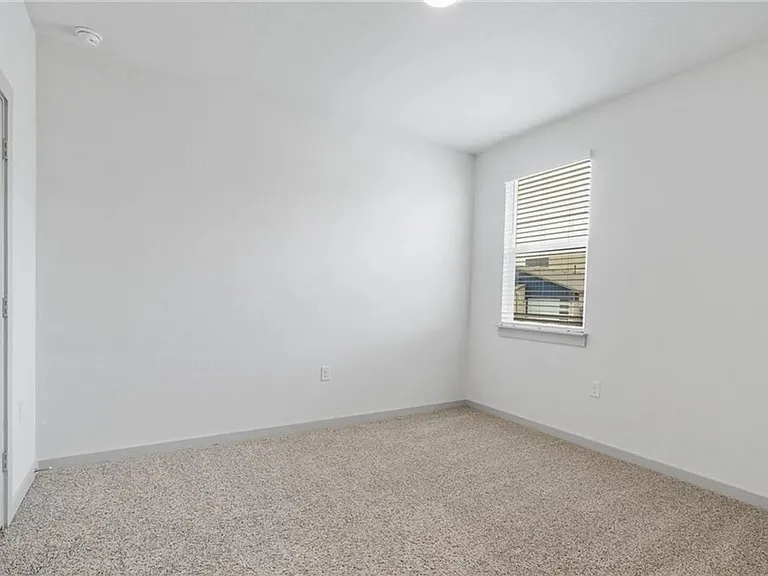 1200 Klee St — Photo 14