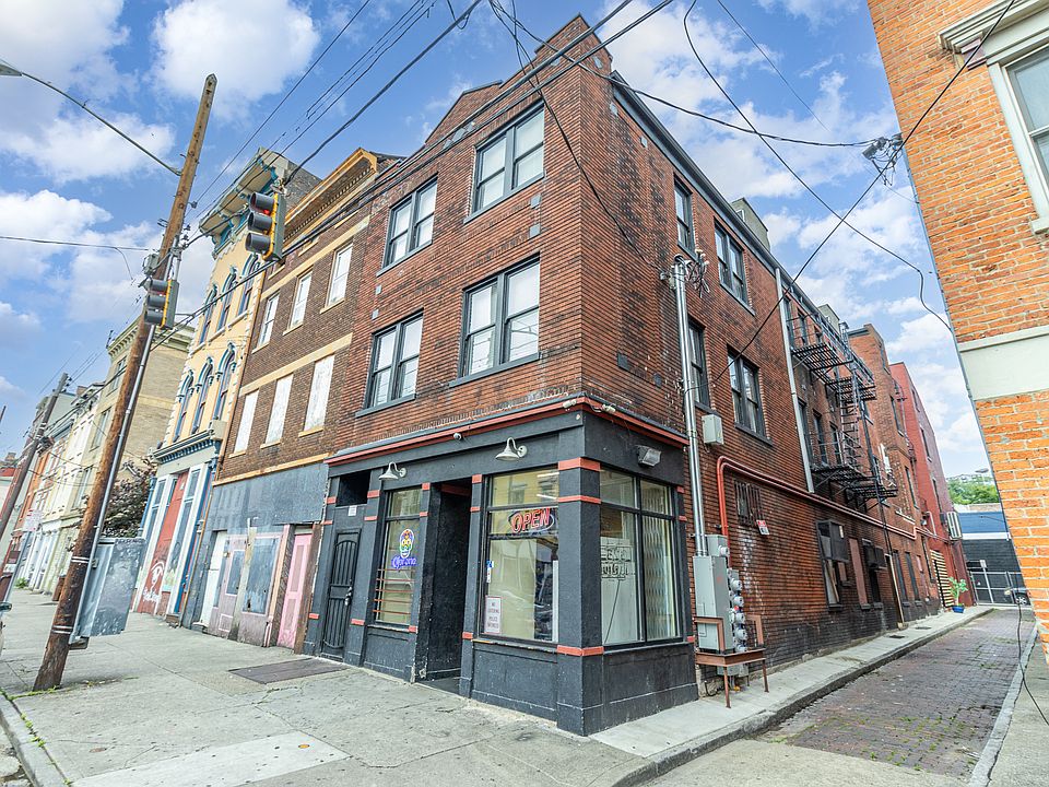 1st image of 1646 Vine St #11215875