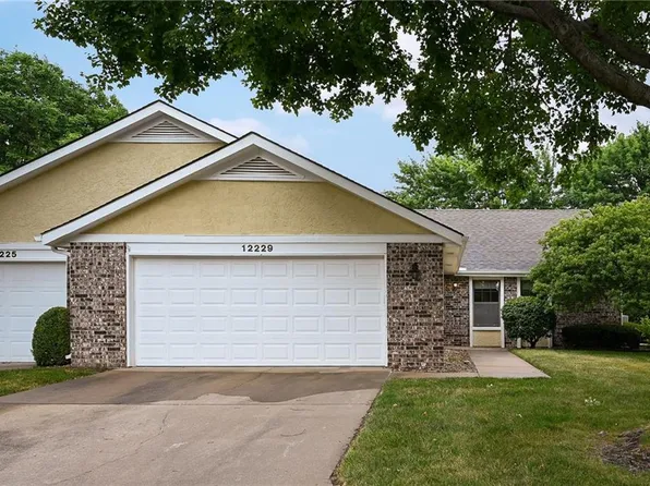 12229 Monrovia St, Overland Park, KS 66213