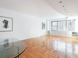 41 7th Ave #3F, New York, NY 10011