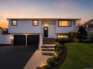 132 Berkeley Avenue, Selden, NY 11784