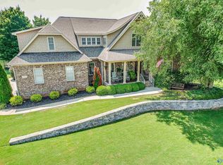 1577 Peninsula Dr, Scottsboro, AL 35769