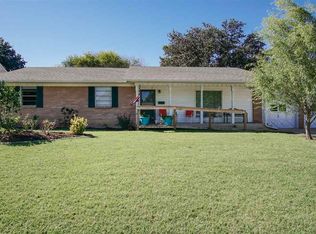 821 Rosewood St, Ardmore, OK 73401