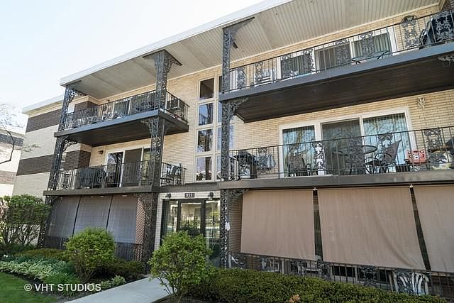 1st image of 935 8th Ave APT 3