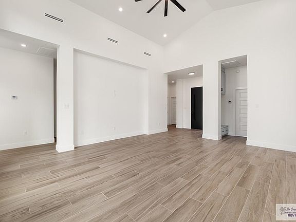 4th image of 6014 Twin Cir