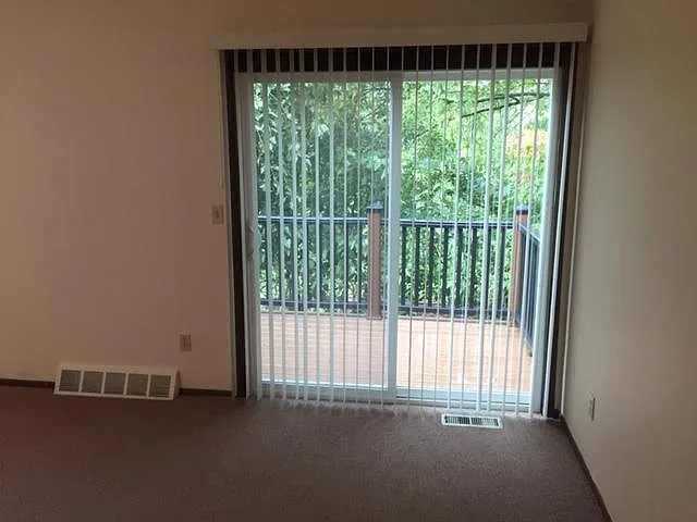 2094 Fox Hollow Dr — Photo 7