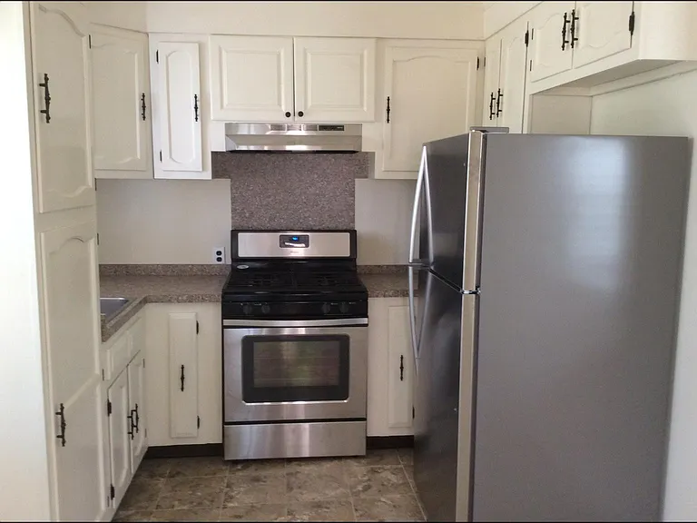 28 Madison Ave — Photo 8