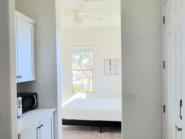 3142 N Los Alamos — Photo 11