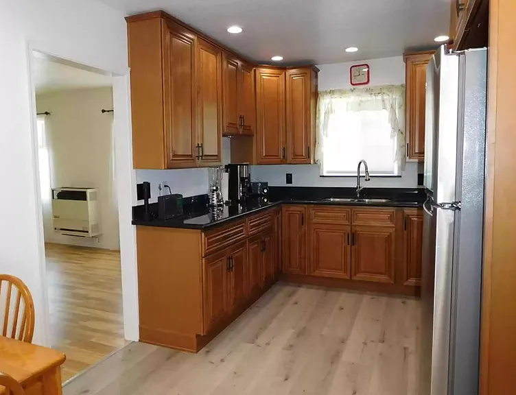 1774 Bancroft Ave — Photo 11