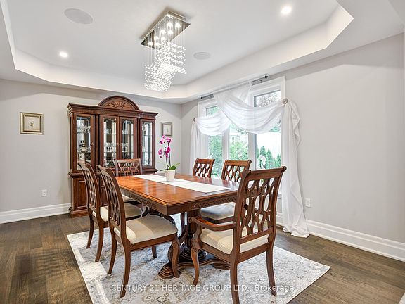 5th image of 1894 Simcoe Blvd