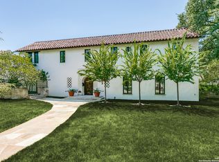 202 E Mandalay Dr, Olmos Park, TX 78212