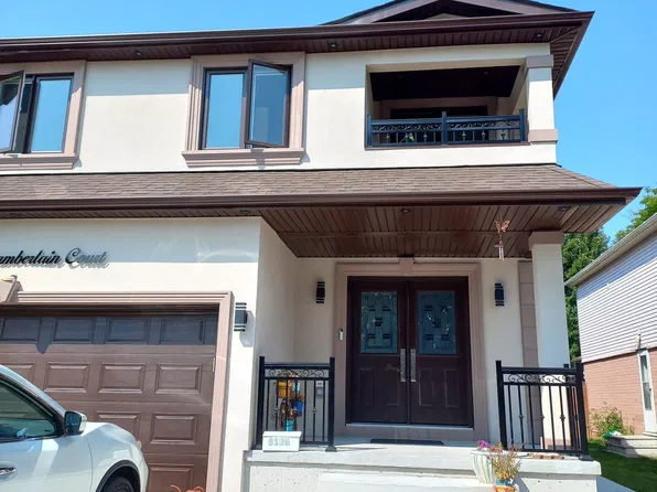 3185 Chamberlain Ct, Mississauga, ON L5N 3M2