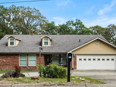 1023 S Claremont Ave, Sherwood, AR, 72120