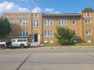 2208 W Locust St APT 6, Milwaukee, WI 53206
