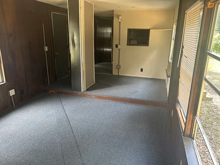Currier Pl — Photo 6