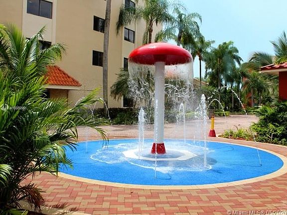 4th image of 9501 Fontainebleau Blvd #9531-314