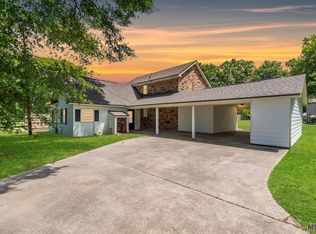 39267 David Dr, Prairieville, LA 70769