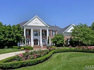 311 Hampshire Hill Ln, Saint Louis, MO 63141
