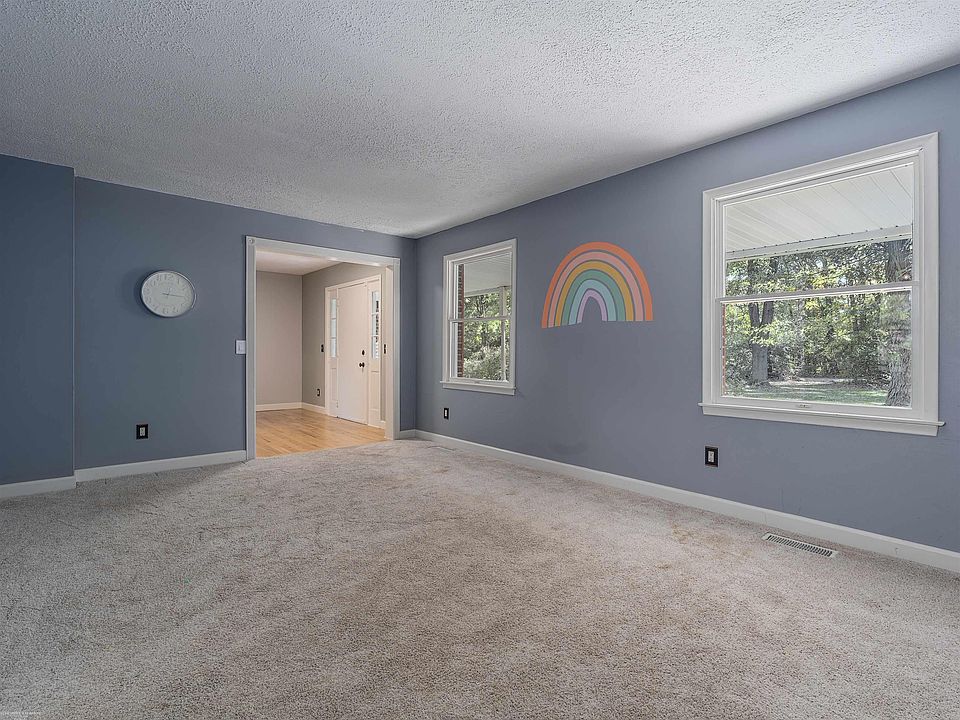543 E Gunn Rd, photo 13