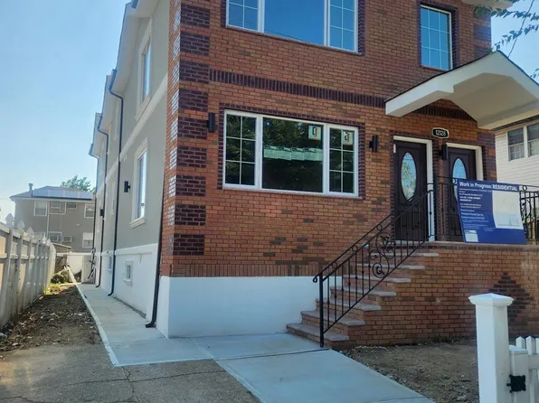121-28 172  ST Street, Baisley Park, NY 11434