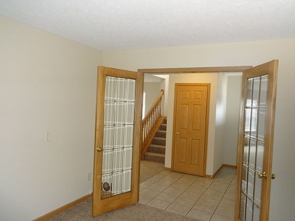 4th image of 2408 Ashpoint St