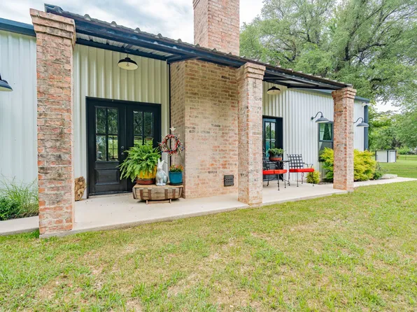 853 County Road 2215, Decatur, TX 76234