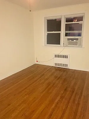 Rented by Johanna Gyuro, LREB | media 30