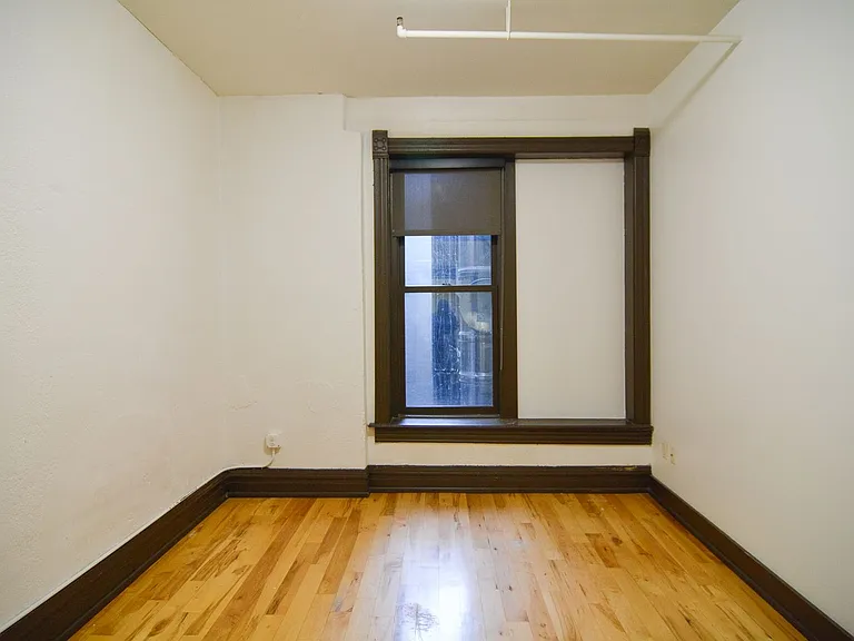 Bloc 12 Apartments — Photo 16